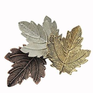 🎉3/$10🎉Three Leaf Pendant Brooch